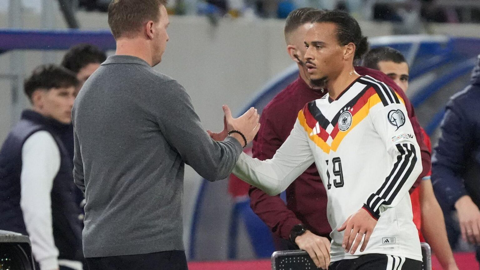 Nagelsmann nominiert Leroy Sané für kommende DFB-Länderspiele: "Wir haben von seinem Profil nicht viele Spieler, die oft ins Zentrum gehen vom rechten Flügel. Wenn die Gesundheit mitspielt, kann er für uns ein ganz wichtiger Spieler sein."