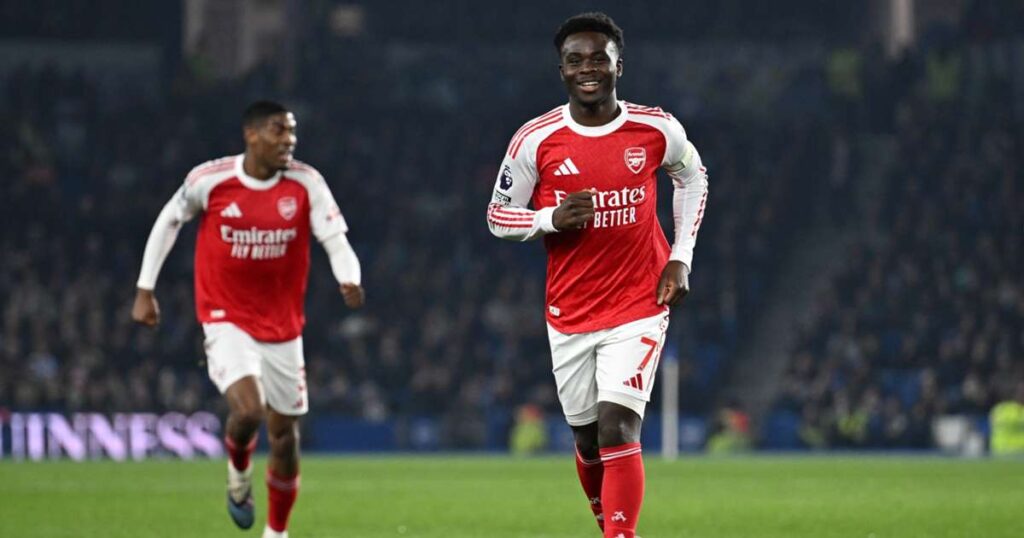 Saka marks milestone appearance in style to send leaders seven points clear