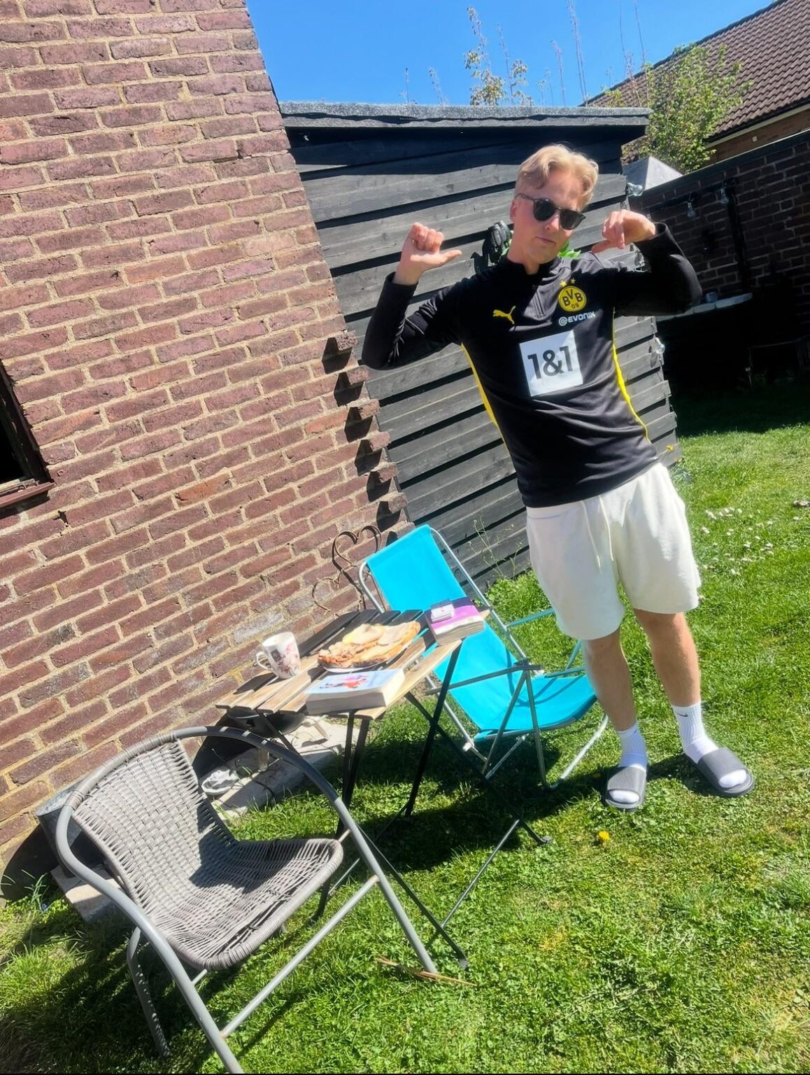 Help me surprise my bf