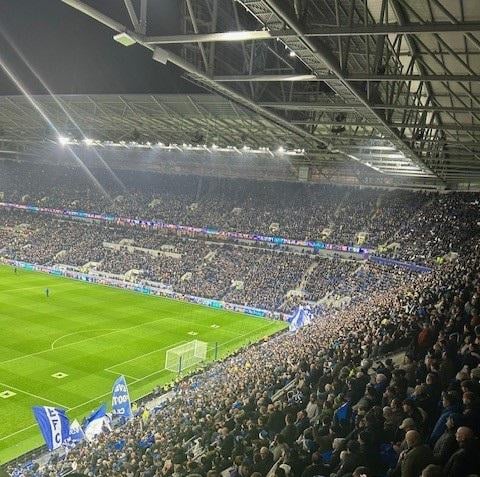 Do The Right Thing - The Blue Room EFC