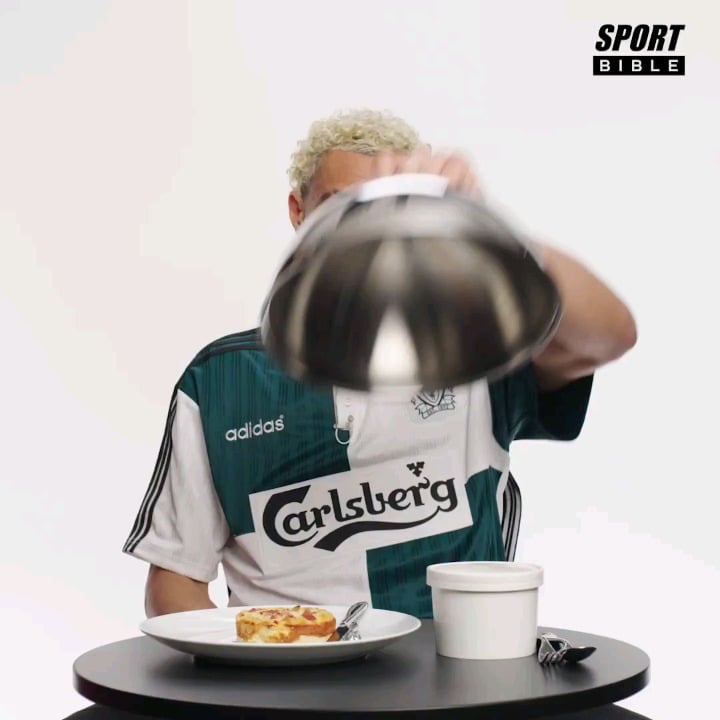 Turns out that Hugo Ekitike is not only falling in love with Liverpool, but also the local cuisine as he tried 'Scouse' during Snack Wars 🍜🔴