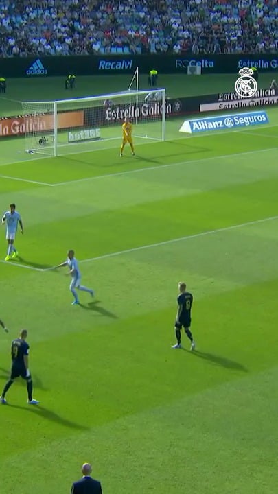 I wish Kroos didn't retire so early because right now we are in desperate need of a midfielder like him