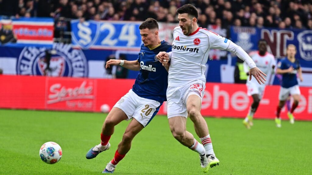 Bittere Heimpleite trotz Aufholjagd: Kiel belohnt sich nicht gegen den "Club"