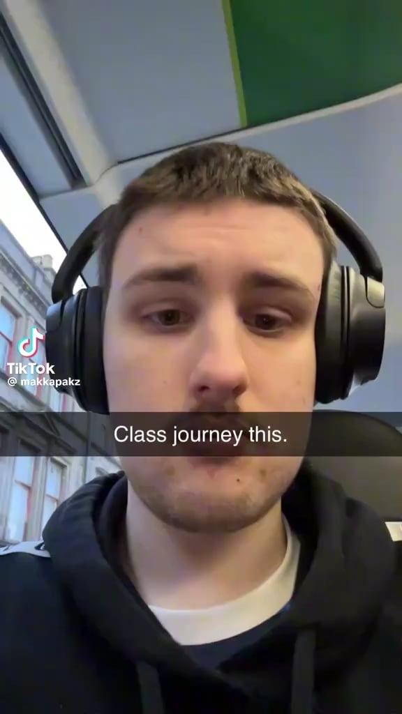 Live footage of Steven Pressley celebrating his team’s victory against Motherwell today