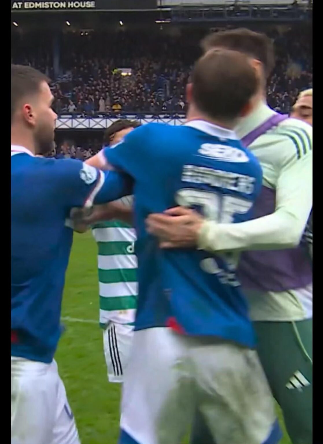 Martin O’Neill breaking up brawls post-match while cowardly Danny Rohl goes up the tunnel to fix his wig.