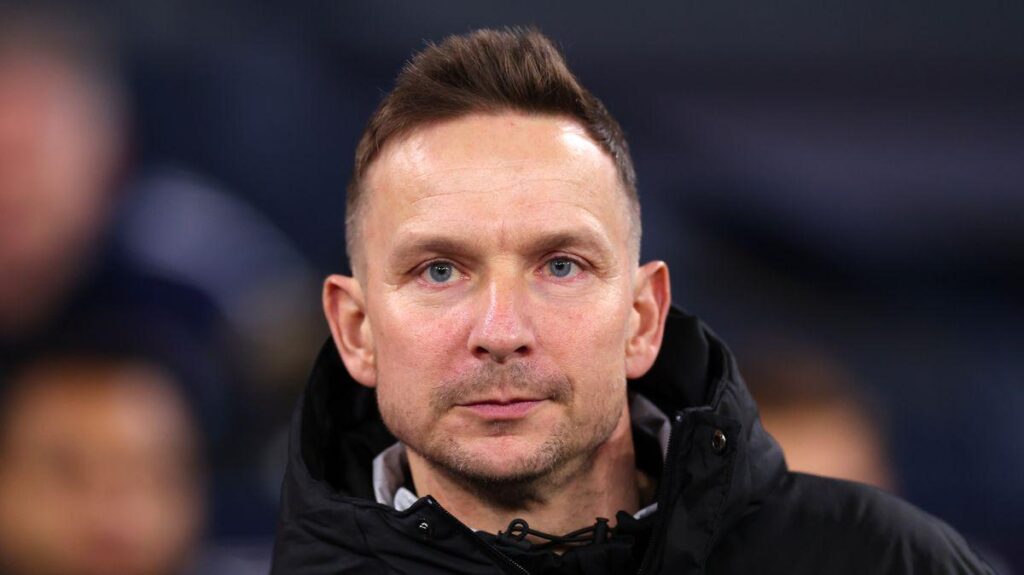 [Mirror] Former Liverpool assistant manager Pep Lijnders to manage Man City against Liverpool after Guardiola banned for cup tie