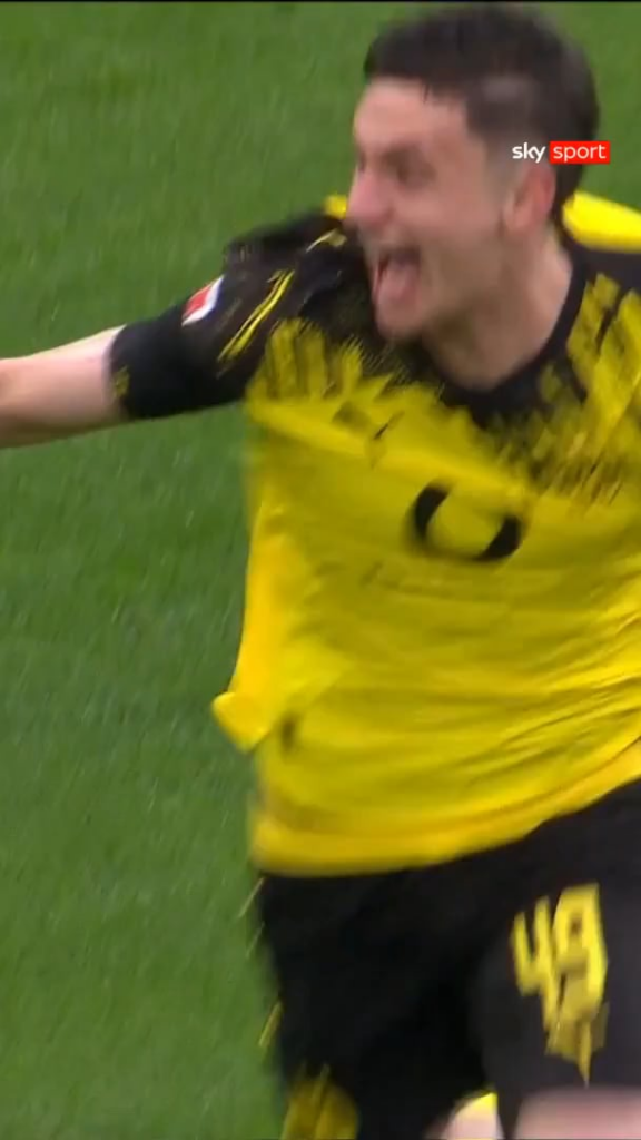 Reggiani debut goal celebration