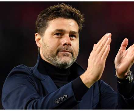 Mauricio Pochettino clapping