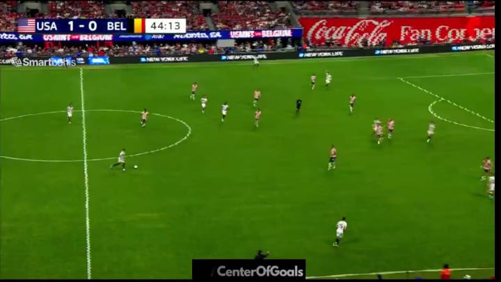 Golo Debast frente aos Estados Unidos