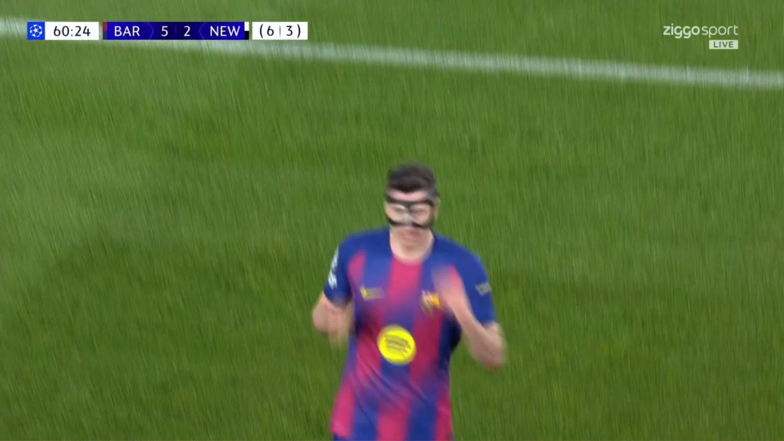 Barcelona [6]-2 Newcastle - Lewandowski 61'