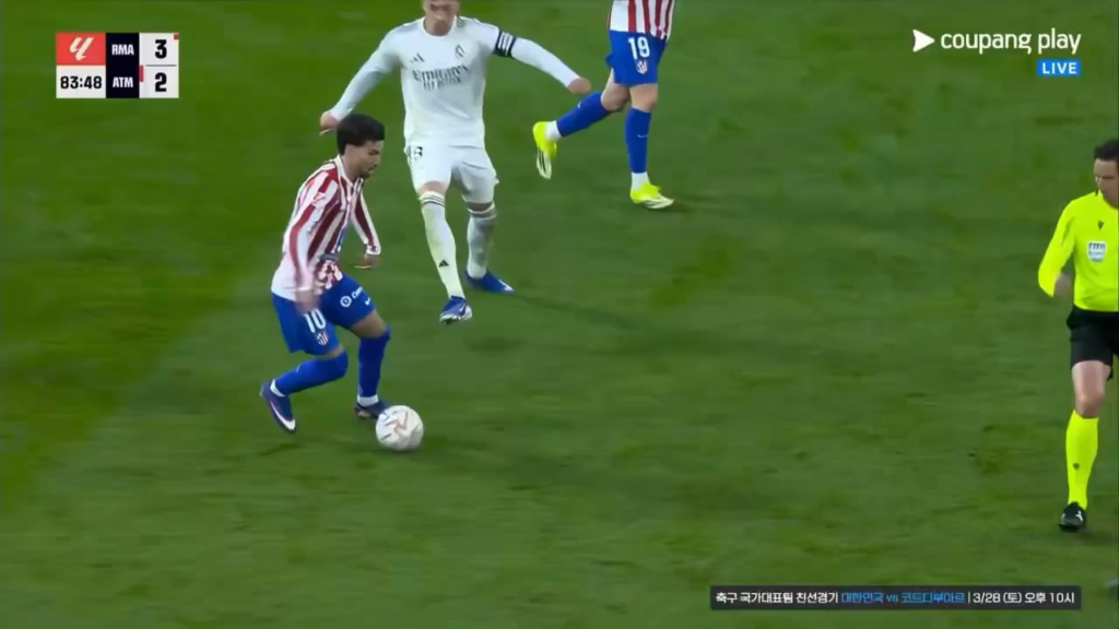 Alternate Angle of Valverde’s straight red card vs Atletico Madrid