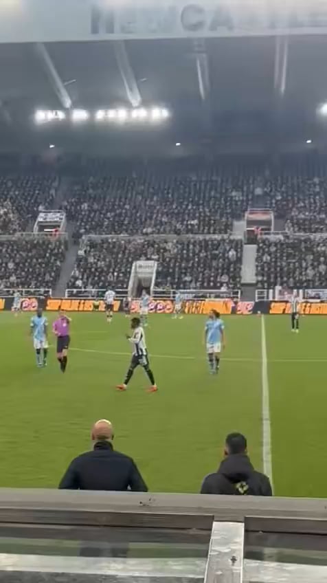 Gaffer almost punched the 4ᵗʰ Official