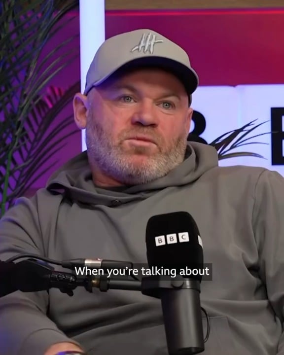 Rooney names Gerrard as the complete Premier League midfielder