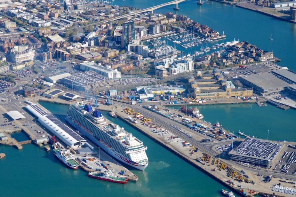 The first ever P&O Cruise which launched from Southampton in 1844 The first ever P&O Cruise which launched from Southampton in 1844