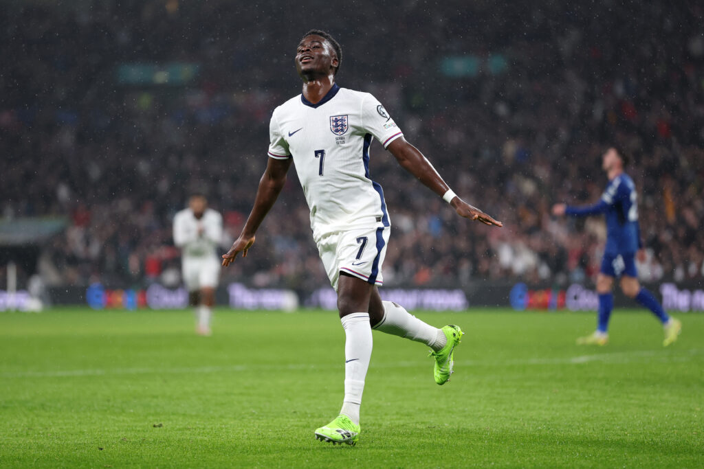 LONDON, ENGLAND - NOVEMBER 13: Bukayo Saka of England scores his team's first goal during the FIFA World Cup 2026 qualifier match between England and Serbia at Wembley Stadium on November 13, 2025 in London, England. (Photo by Justin Setterfield/Getty Images)