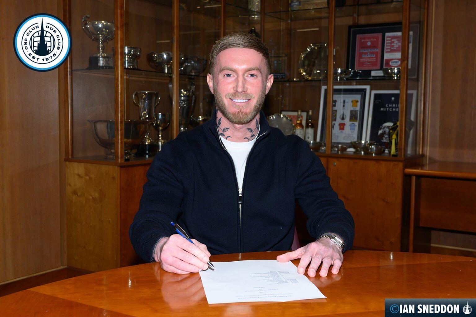 CRAIG SIBBALD SIGNS PRE-CONTRACT AGREEMENT