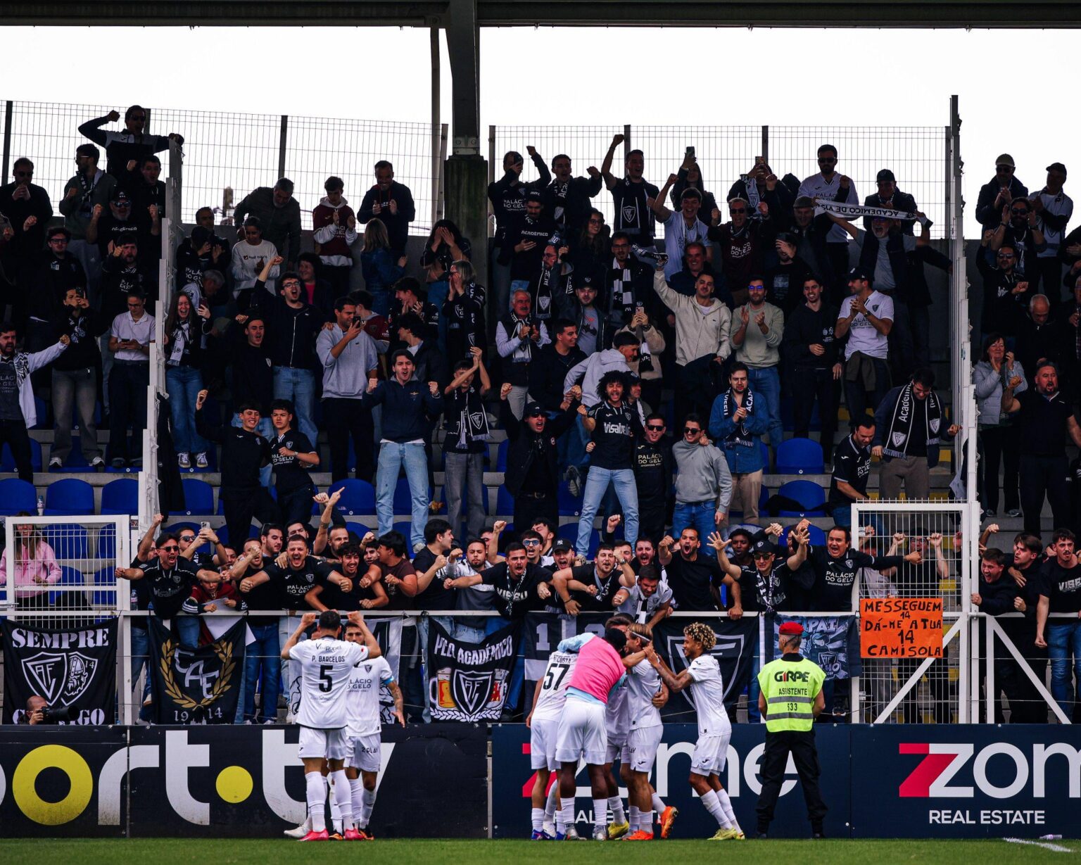 Académico de Viseu venceu o Lourosa por 0-3 e acredita cada vez mais na subida direta à Primeira Liga