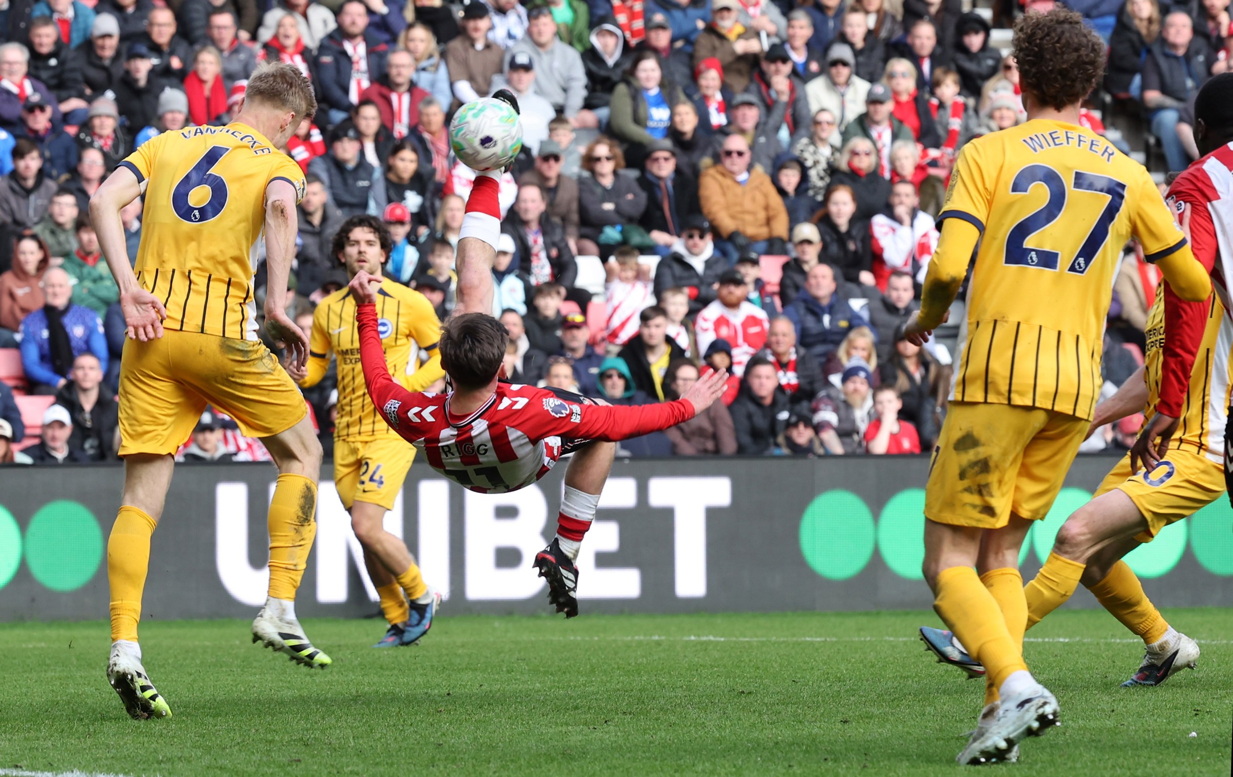 SUNDERLAND, ENGLAND - MARCH 14: Chris Rigg of Sunderland shoots an overhead kick during the Premier League match between Sunderland and Brighton & Hove Albion at Stadium of Light on March 14, 2026 in Sunderland, United Kingdom. (Photo by Ian Horrocks/Sunderland AFC via Getty Images)