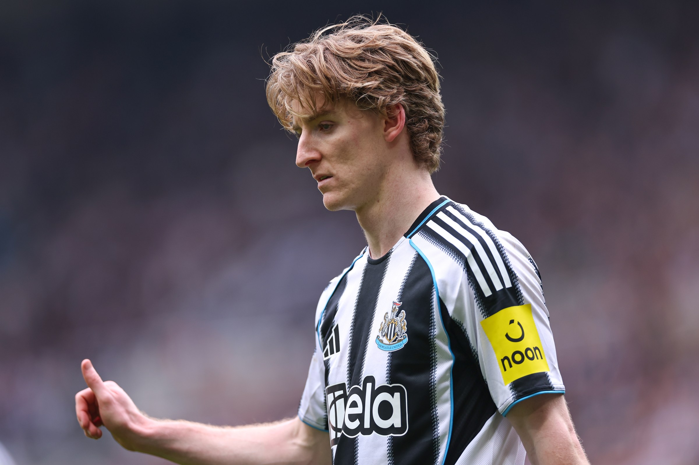 NEWCASTLE UPON TYNE, ENGLAND - MARCH 22: Anthony Gordon of Newcastle United during the Premier League match between Newcastle United and Sunderland at St James’ Park on March 22, 2026 in Newcastle upon Tyne, United Kingdom. (Photo by Robbie Jay Barratt - AMA/Getty Images)