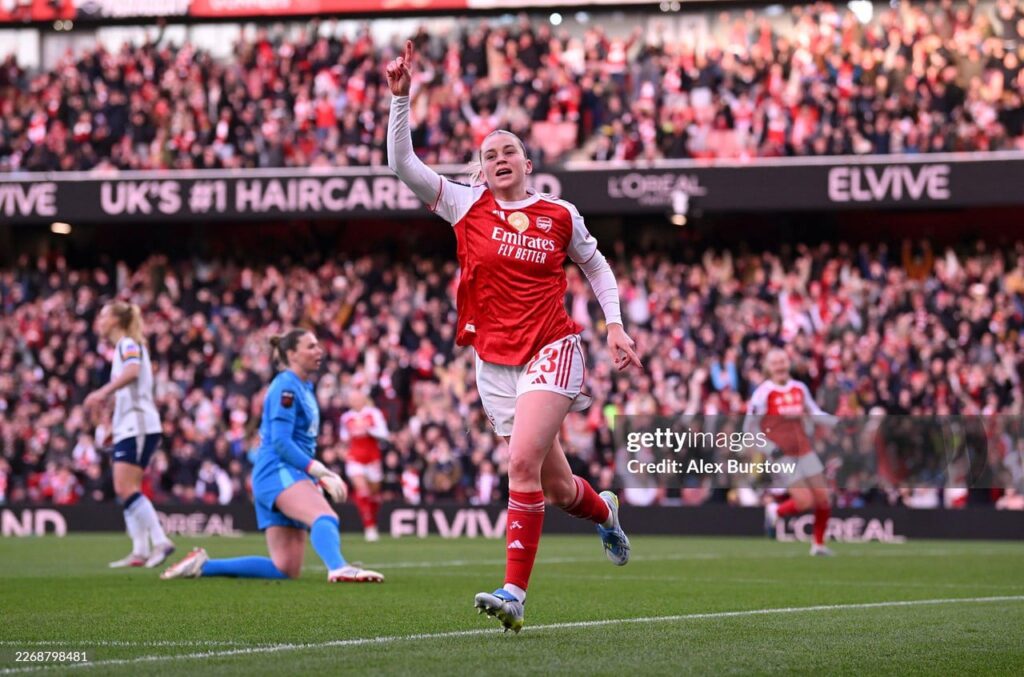 Arsenal 5-2 Tottenham: Russo hat-trick powers derby thrashing VAVEL logo