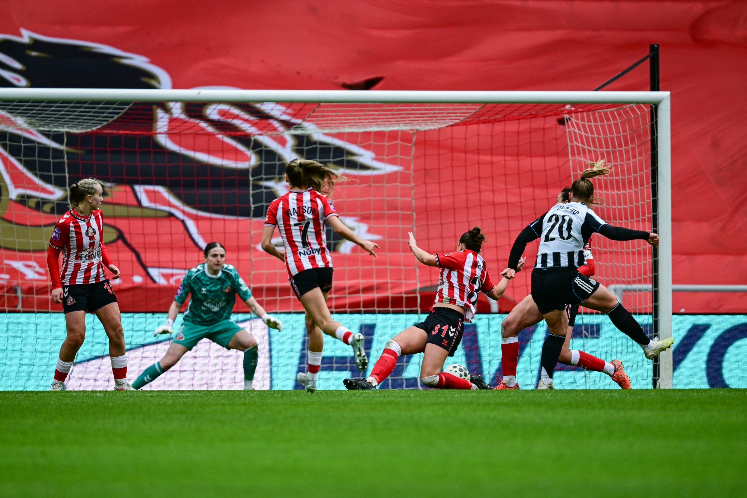 SUNDERLAND, ENGLAND - MARCH 29: Oona Sevenius of Newcastle United (20) scores Newcastle’s opening goal during the Barclays Women’s Super League 2 match between Sunderland and Newcastle United at Stadium of Light on March 29, 2026 in Sunderland, England. (Photo by Serena Taylor/Newcastle United via Getty Images)