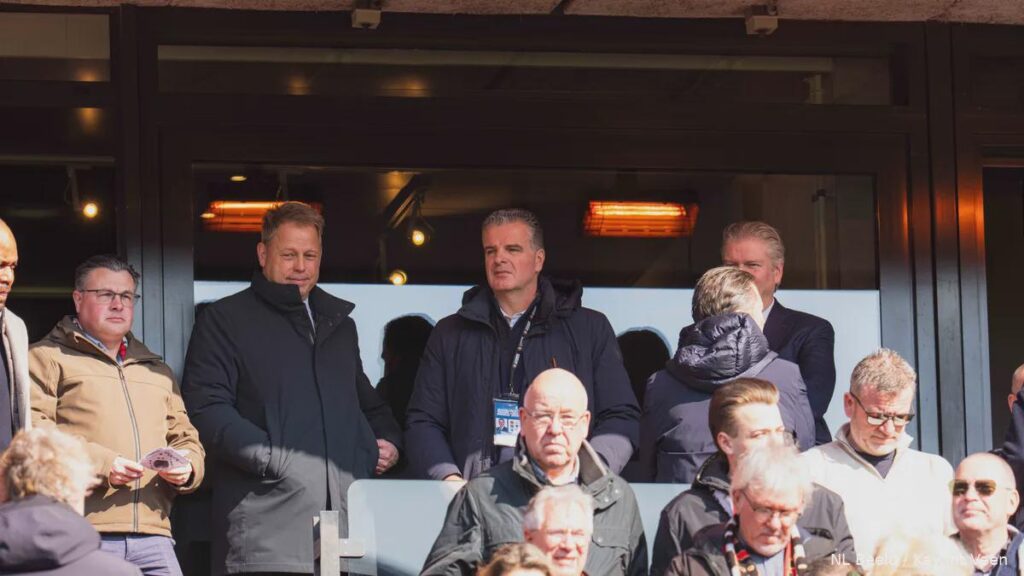 Te Kloese spreekt steun uit: Van Persie maakt seizoen af bij Feyenoord