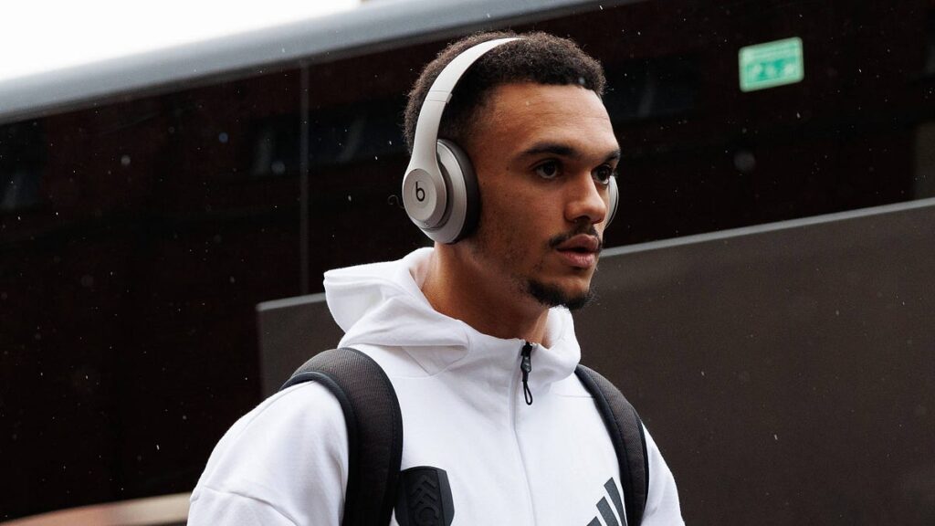 What’s going on with Antonee Robinson? What’s going on with Antonee Robinson?