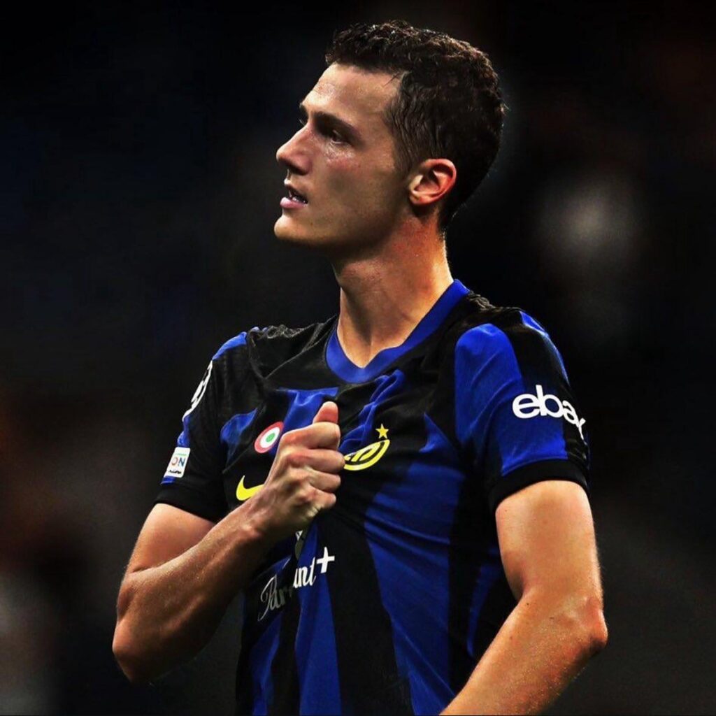 Le Phocéen, media news who exclusively reporting about Marseille, reported that the possibility of Marseille buying Pavard is very unlikely after De Zerbi's departure, the Frenchman would likely go back to Inter at the end of season