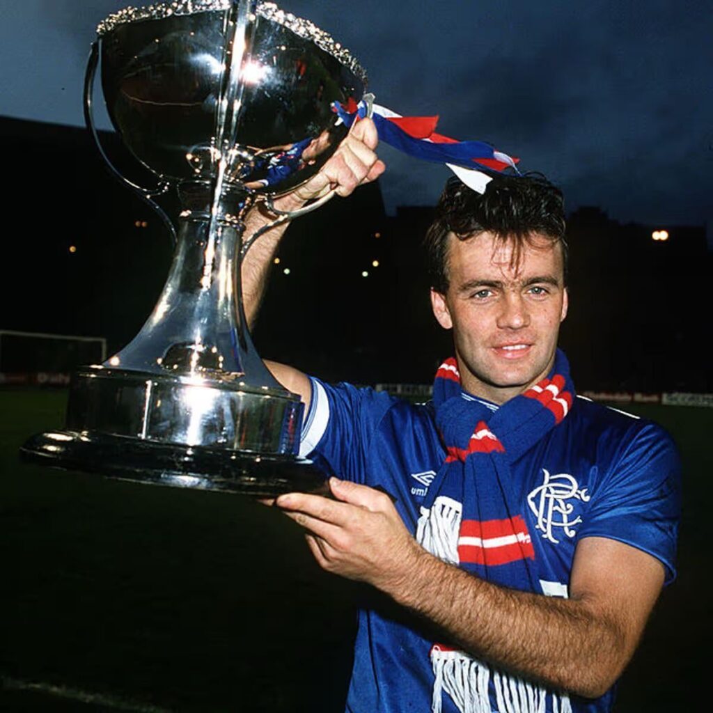 31 years ago today we lost one of the greatest of all time. Rest in peace, Davie Cooper. Simply the Best 💙🤍❤️🇬🇧🐻