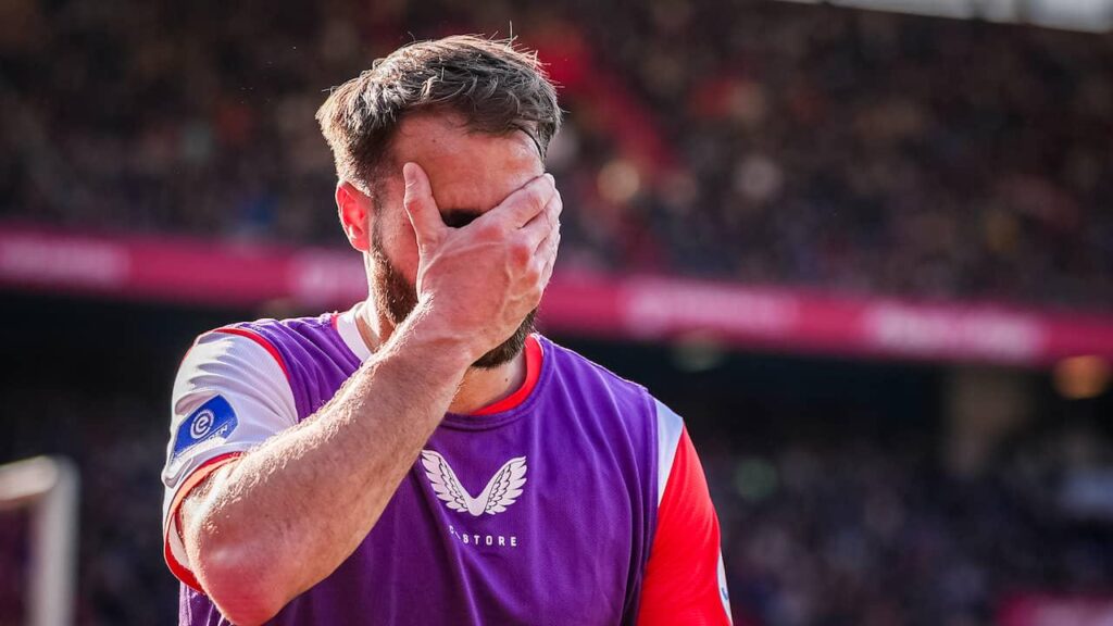 Wéér blessure bij Feyenoord: ook einde seizoen voor Bart Nieuwkoop