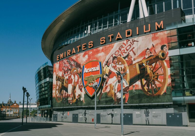 emirates stadium outside image via pexels.com