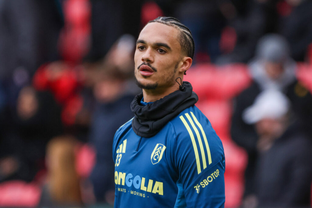 Liverpool set to battle Man United in the race to sign £30m defender Liverpool set to battle Man United in the race to sign £30m defender