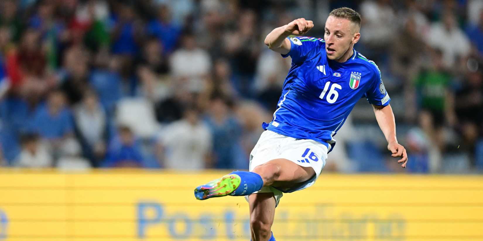 Italy's Davide Frattesi in action