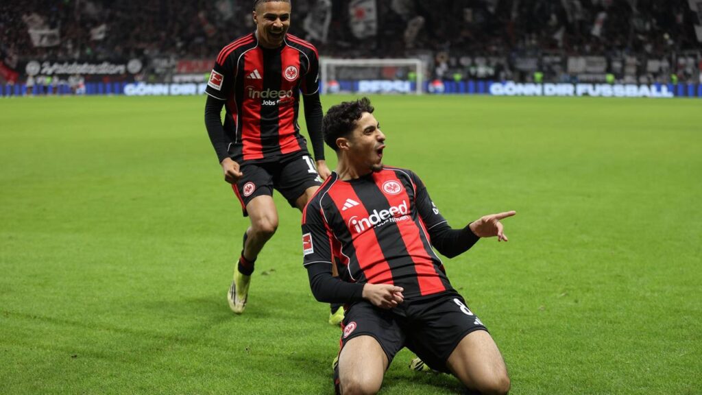 Fußball-Bundesliga: Eintracht Frankfurt schießt sich am SC Freiburg vorbei