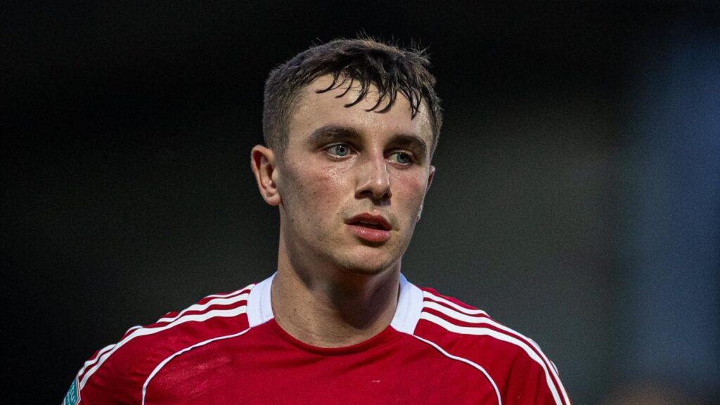 Josh Davidson joins Buxton on loan