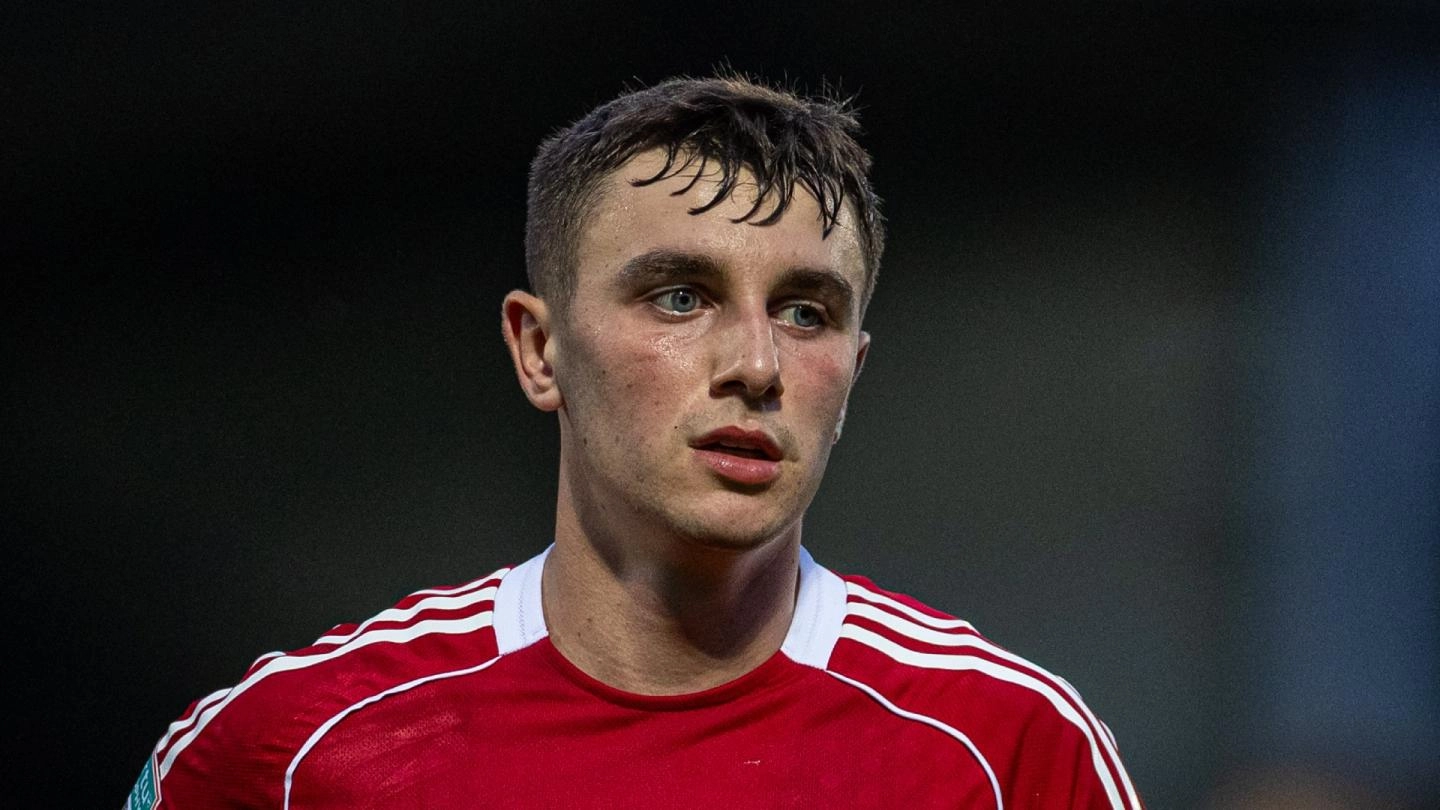 Josh Davidson joins Buxton on loan