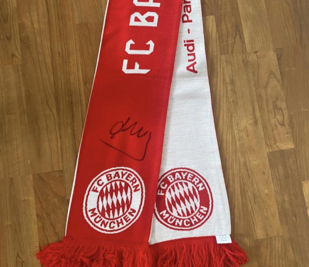 Is this Elber autograph real?