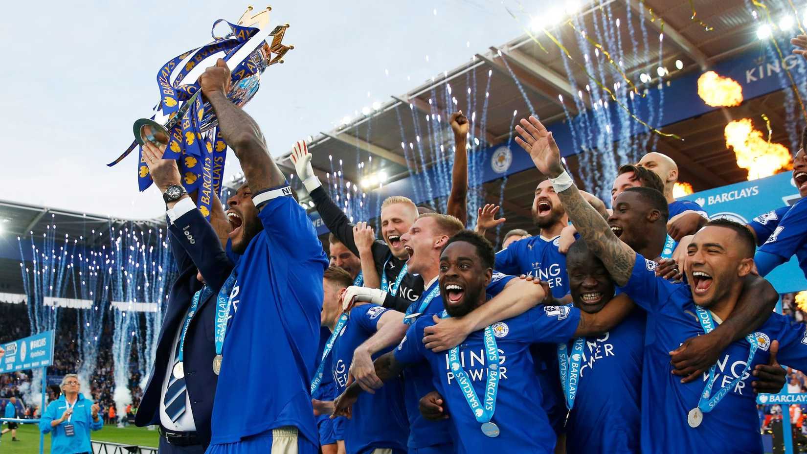 leicester lift premier league title