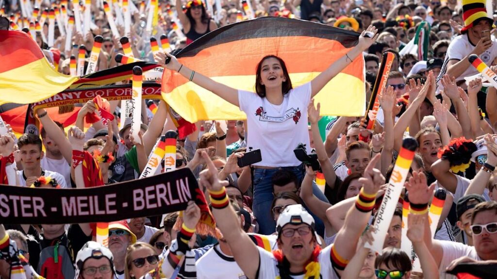 Lärmschutz-Ausnahme: Politik macht Weg für nächtliches Public Viewing frei - Zwei deutsche Gruppenspiele um 22 Uhr