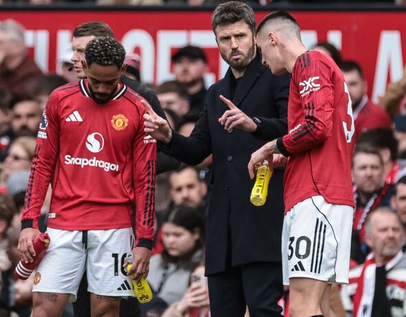 Manchester United v Crystal Palace - Premier League