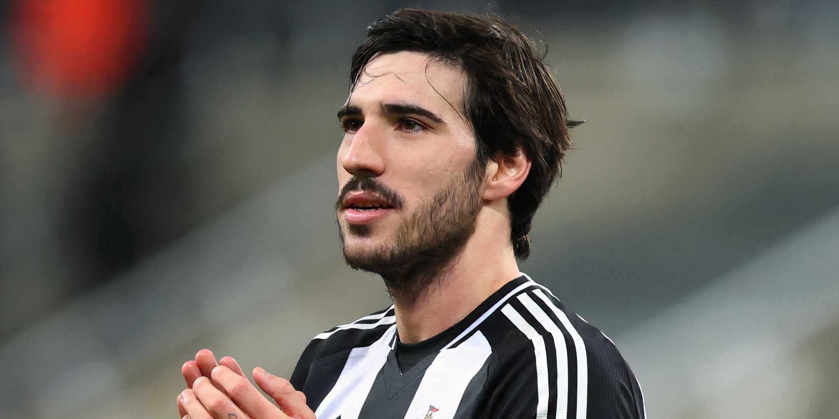 Sandro Tonali applauding the Newcastle United supporters