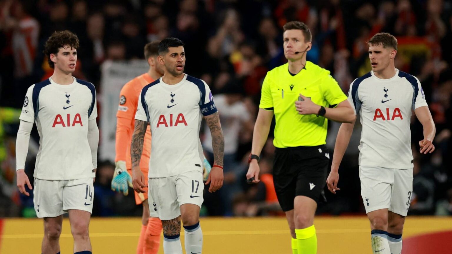 Tottenham fans fuming as "absolutely awful" footage shows how Cristian Romero really feels
