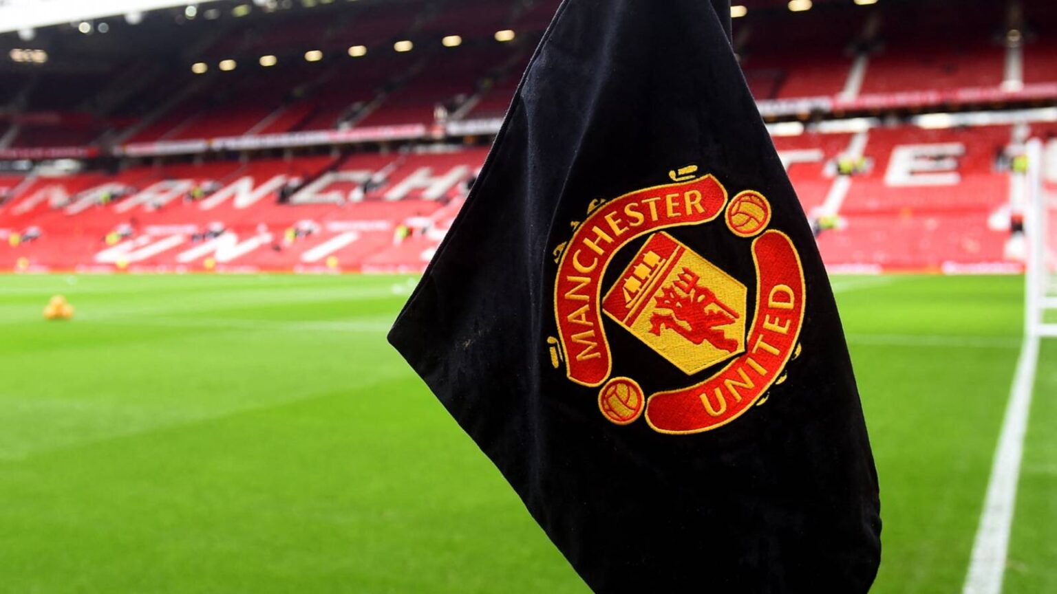 Former Man Utd Ace In Training With Premier League Rivals