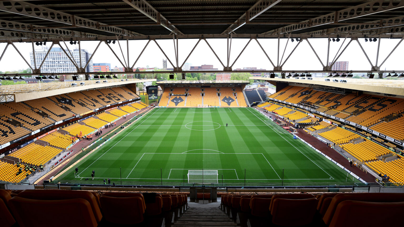 Molineux Fan Guide