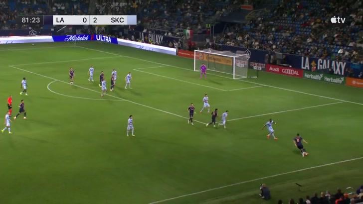 LA Galaxy [1] - 2 Sporting Kansas City - Reus 82'