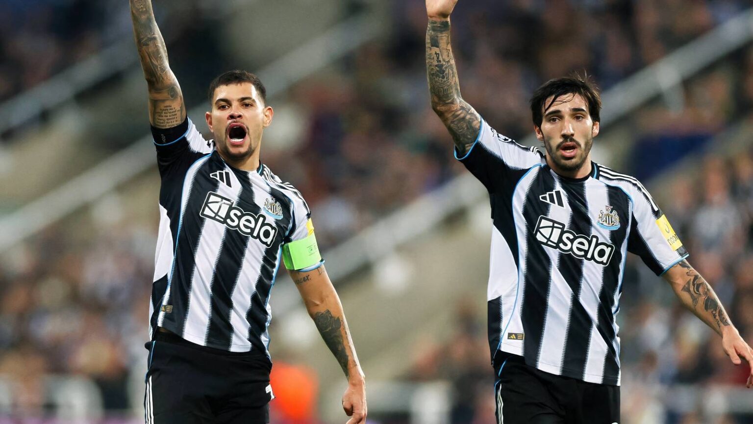 Man Utd make £100m midfielder their dream target