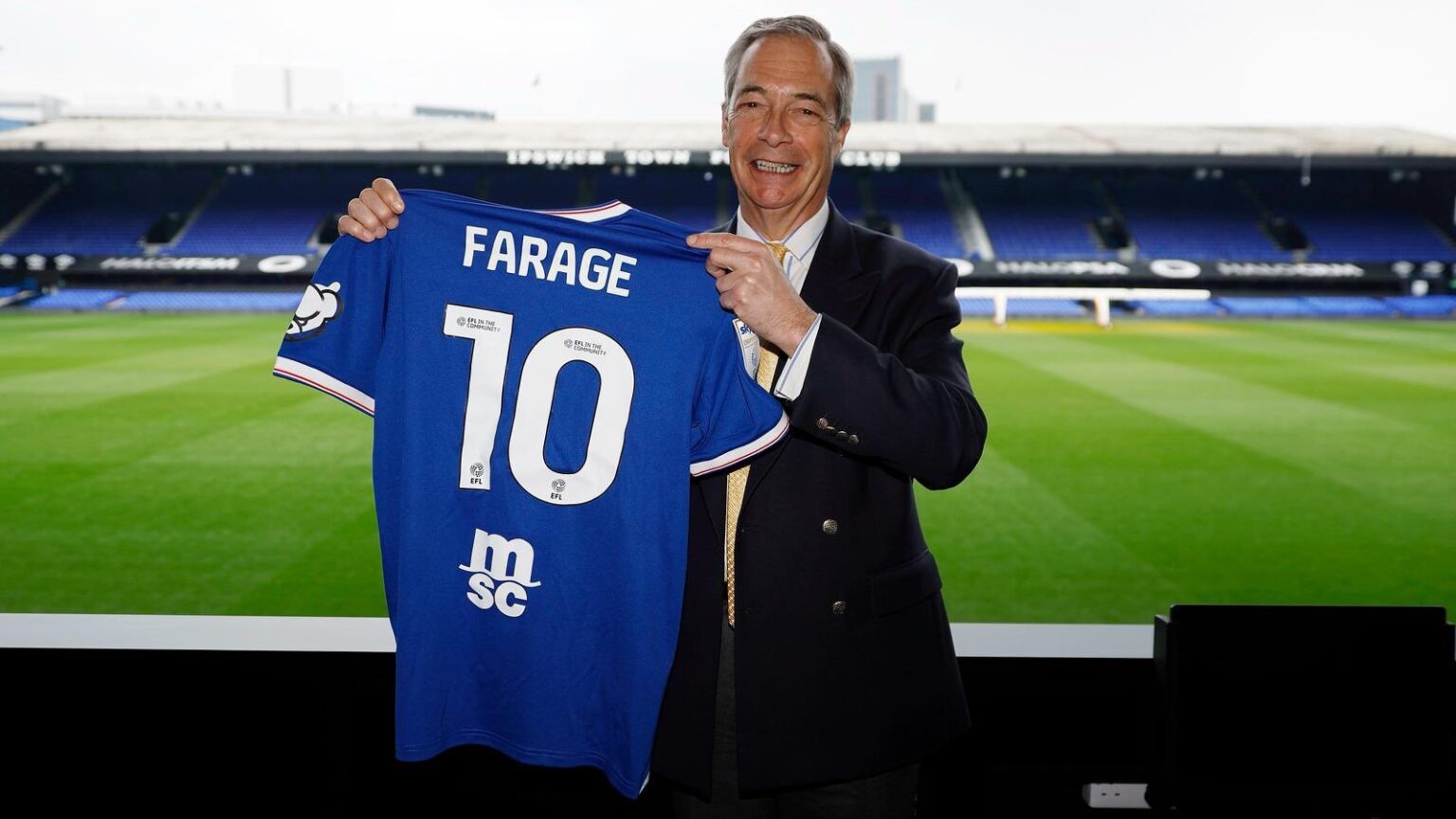 8 times politicians used football as Nigel Farage visits Ipswich Town
