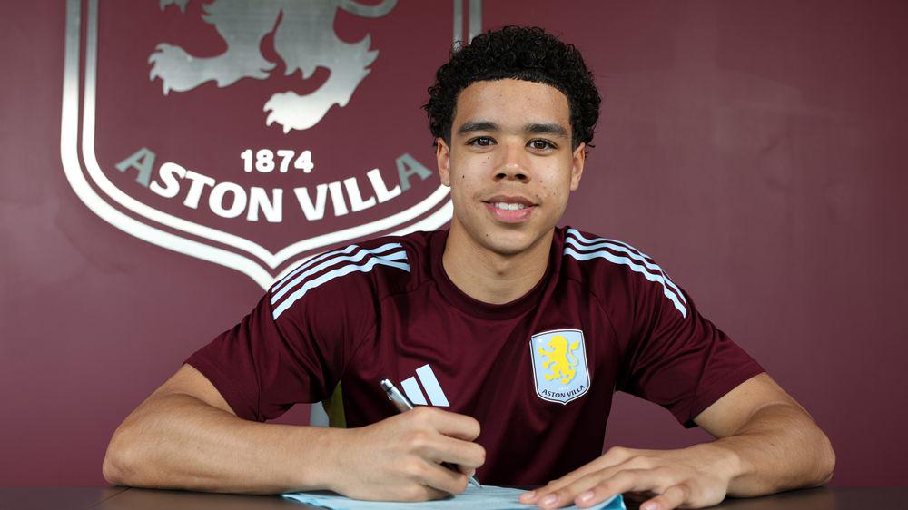 Burrowes signs new contract