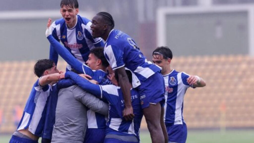 Juniores: FC Porto goleia Sporting por 6-0 e lidera apuramento de campeão