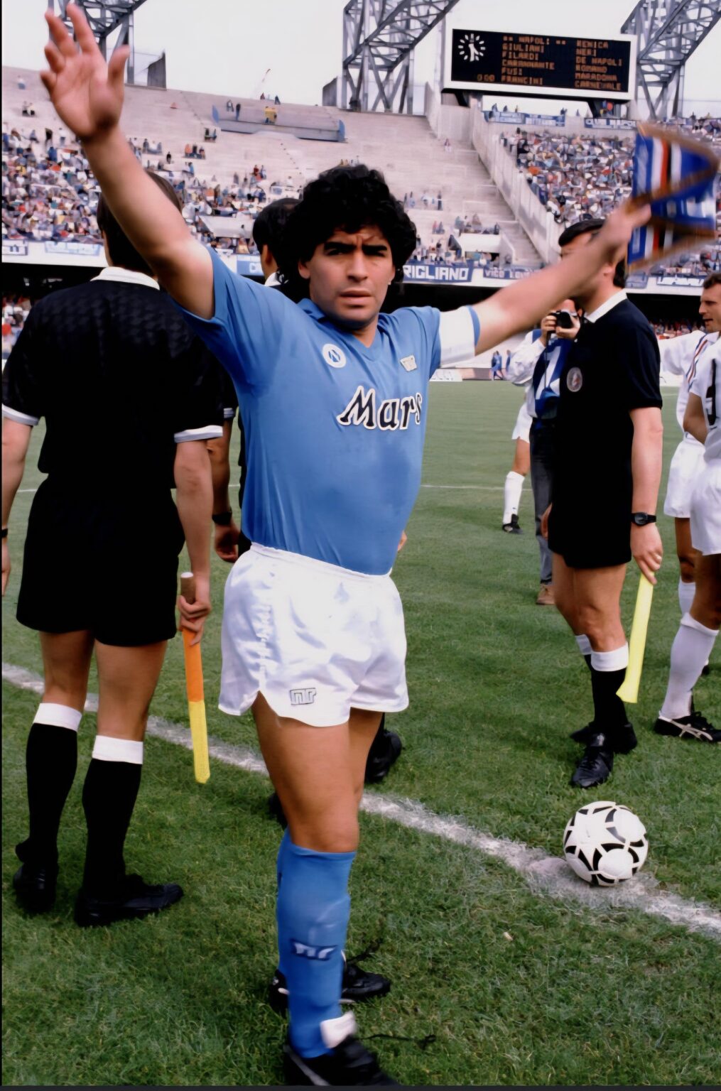 Diego Maradona - The divine Comedy